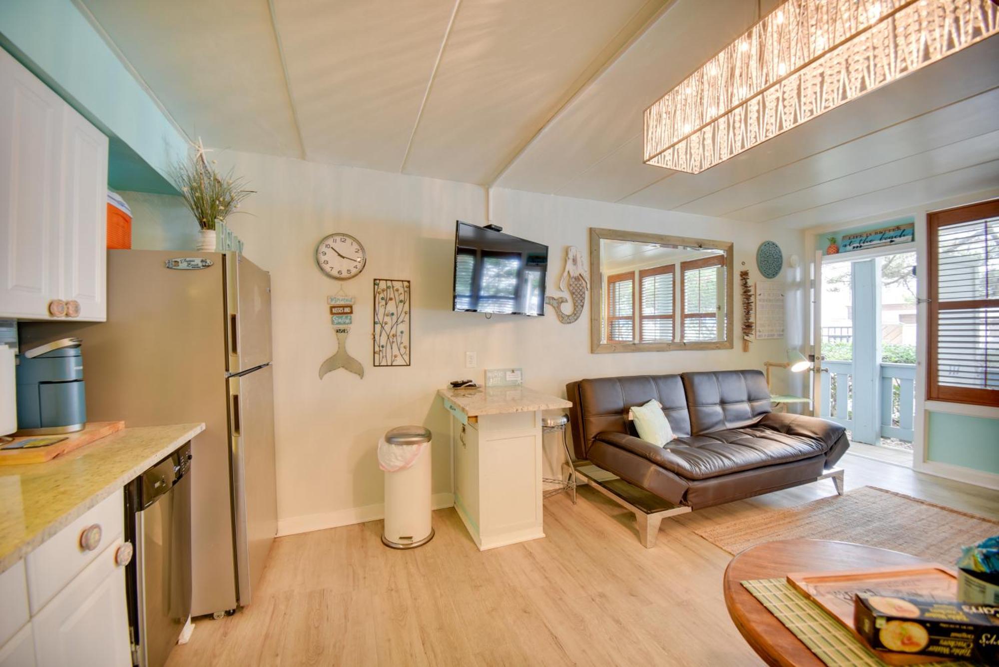 Chic Virginia Beach Retreat - Pool, Steps To Beach Ngoại thất bức ảnh